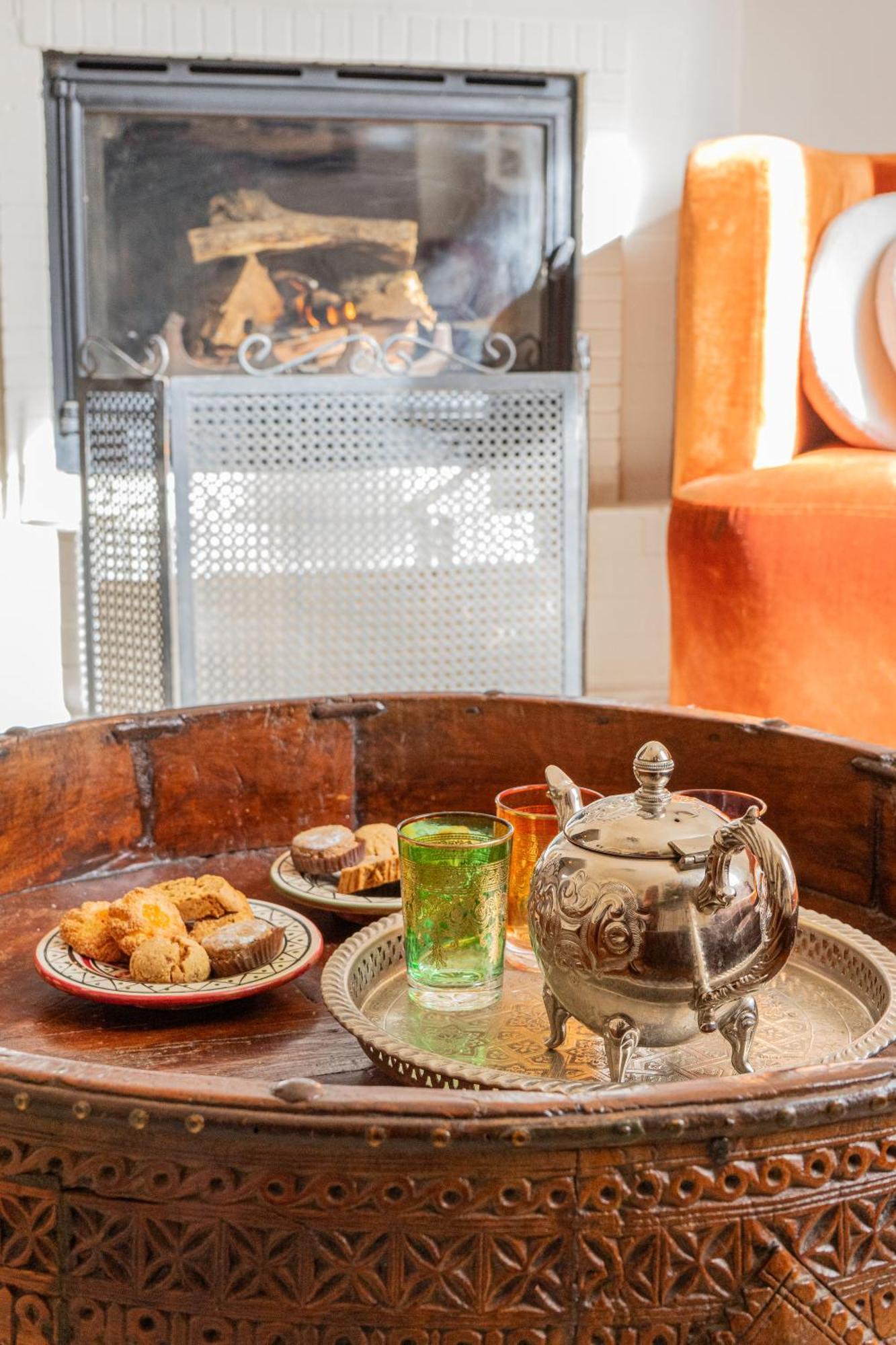 Absinthe Guest House Tangier Bagian luar foto